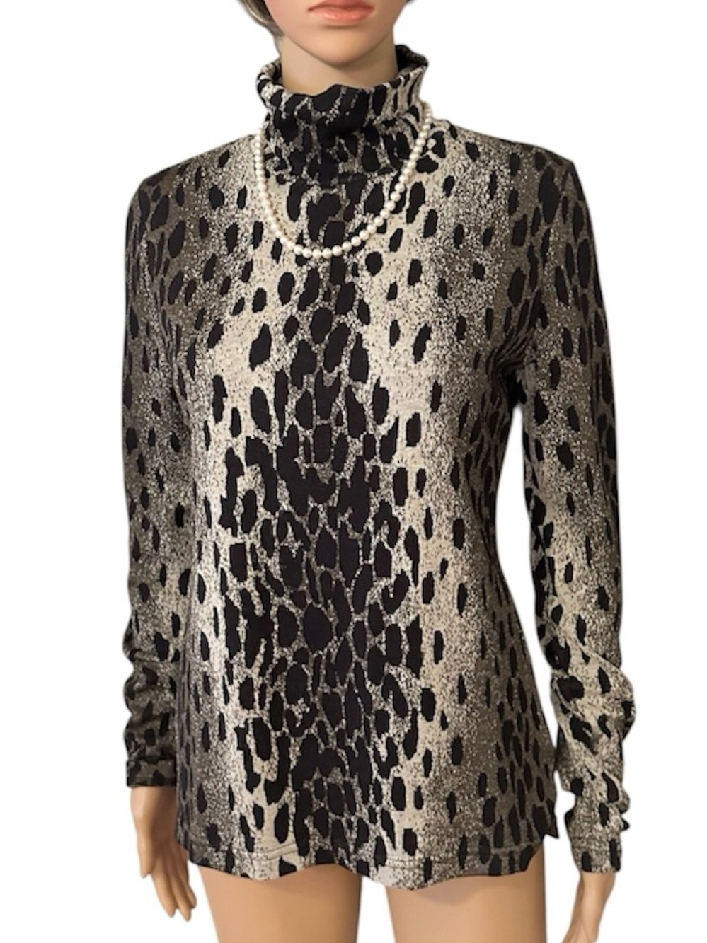 Sno Skins USA Women’s Size XS Cheetah Animal Print Long Sleeve Turtleneck Top